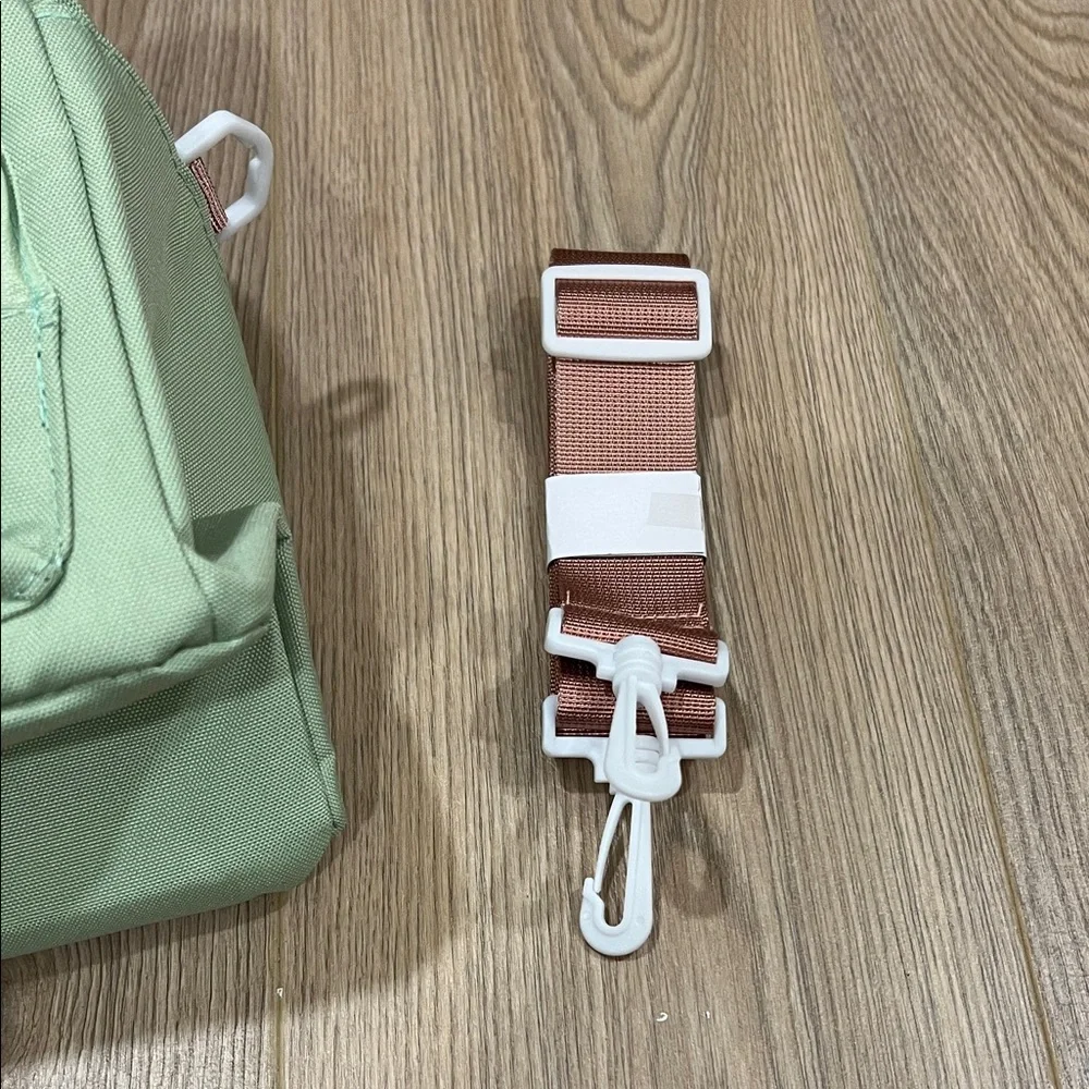Mint Green Lunch Tote Bag with Pink Handles